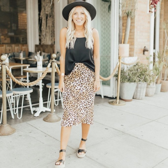 Carly Jean Los Angeles Dresses & Skirts - NWT Carly Jean Los Angeles Brooklyn Leopard Skirt